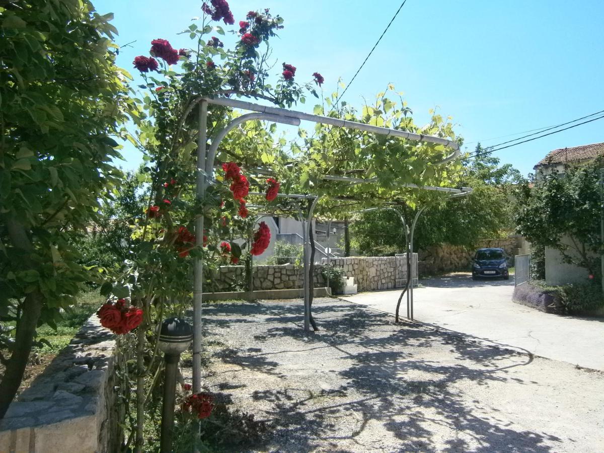 Apartment Rose Krk Town Exterior foto