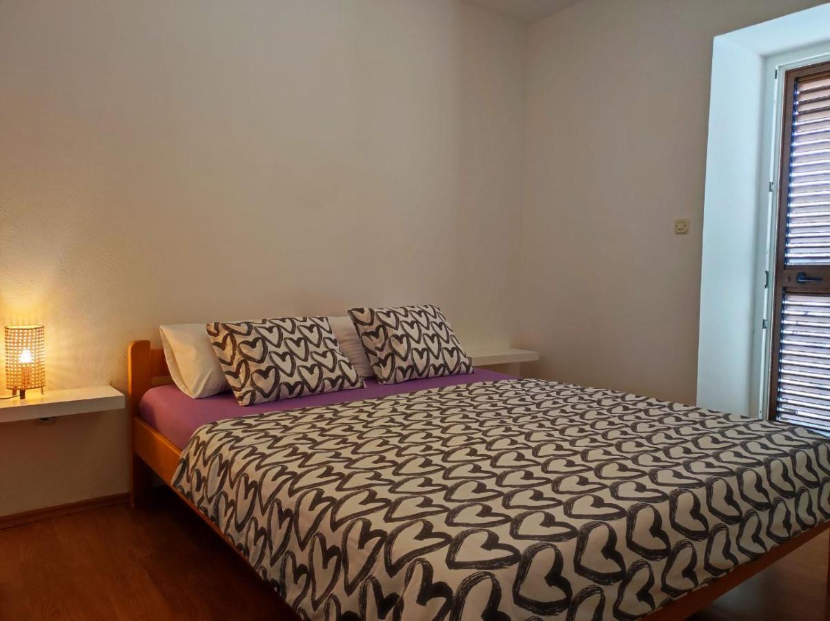 Apartment Rose Krk Town Exterior foto