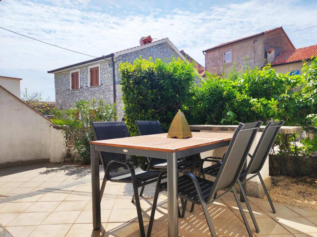 Apartment Rose Krk Town Exterior foto