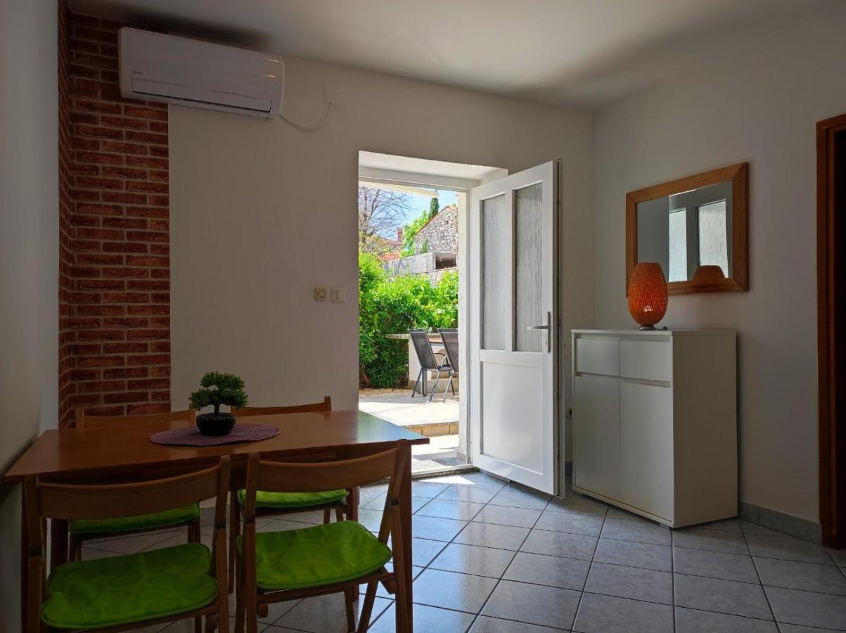Apartment Rose Krk Town Exterior foto