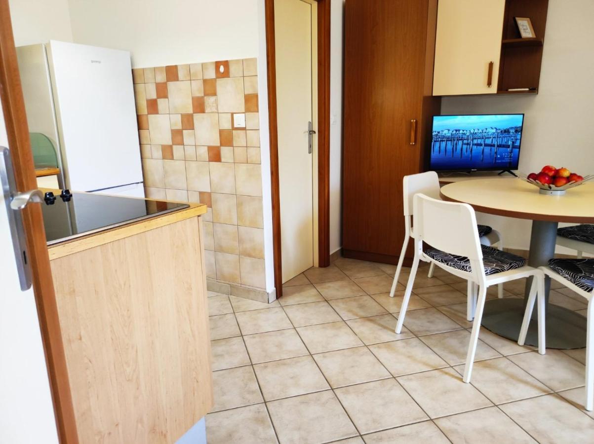 Apartment Rose Krk Town Exterior foto
