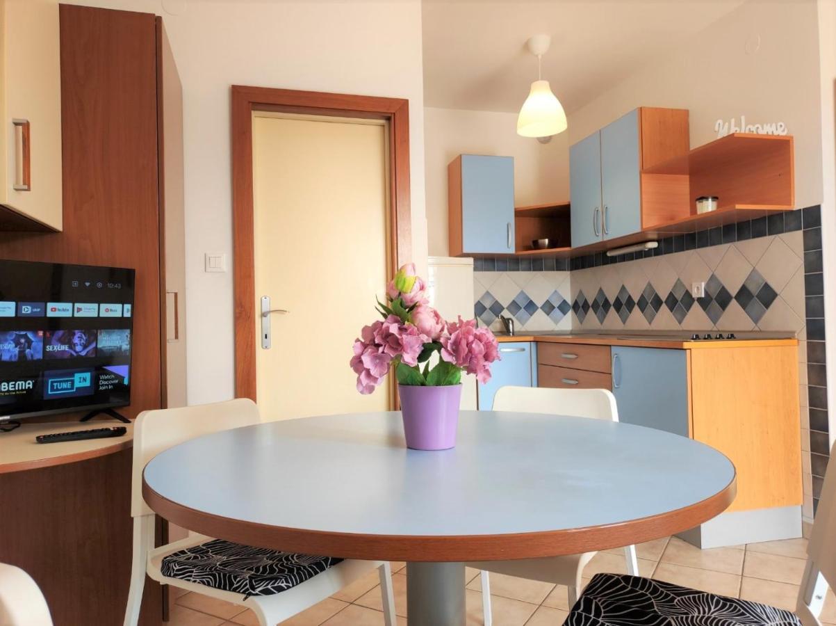 Apartment Rose Krk Town Exterior foto