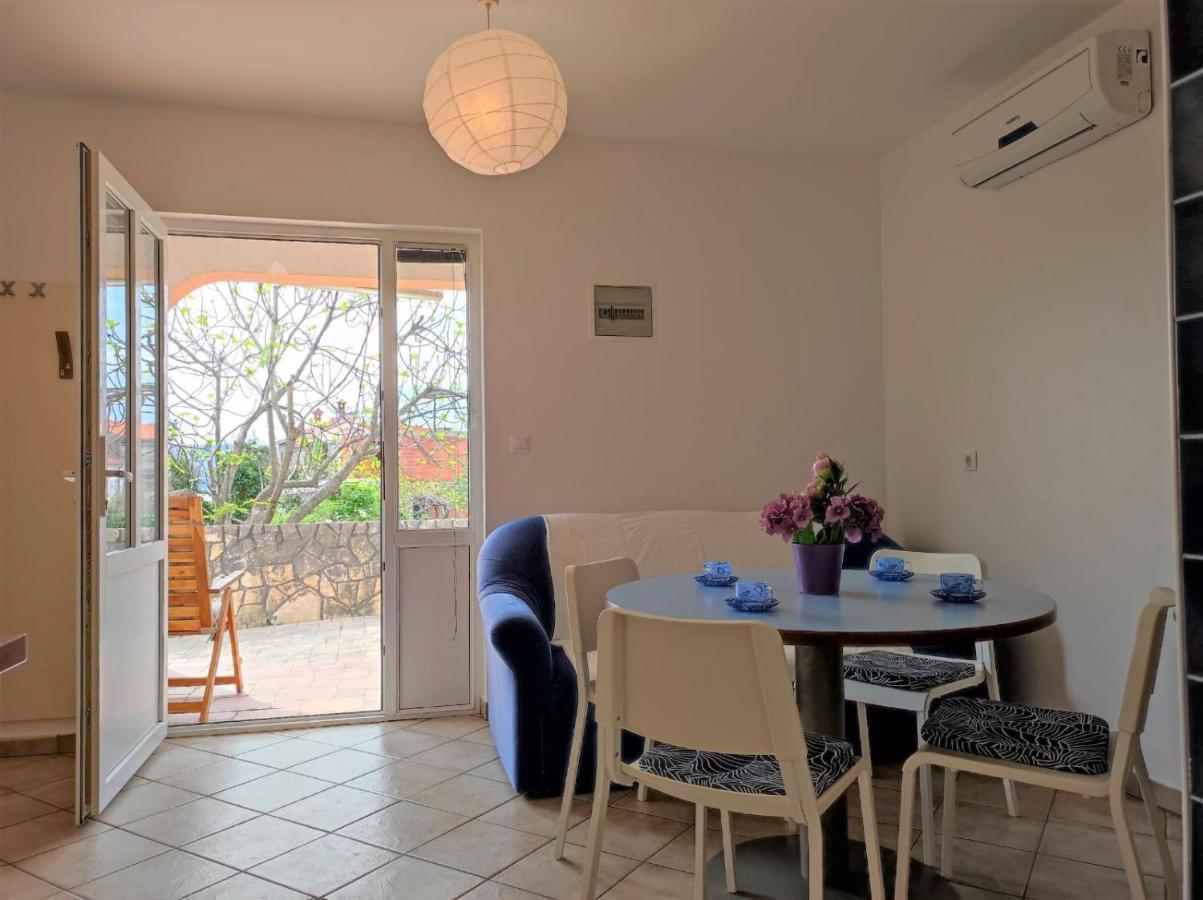 Apartment Rose Krk Town Exterior foto