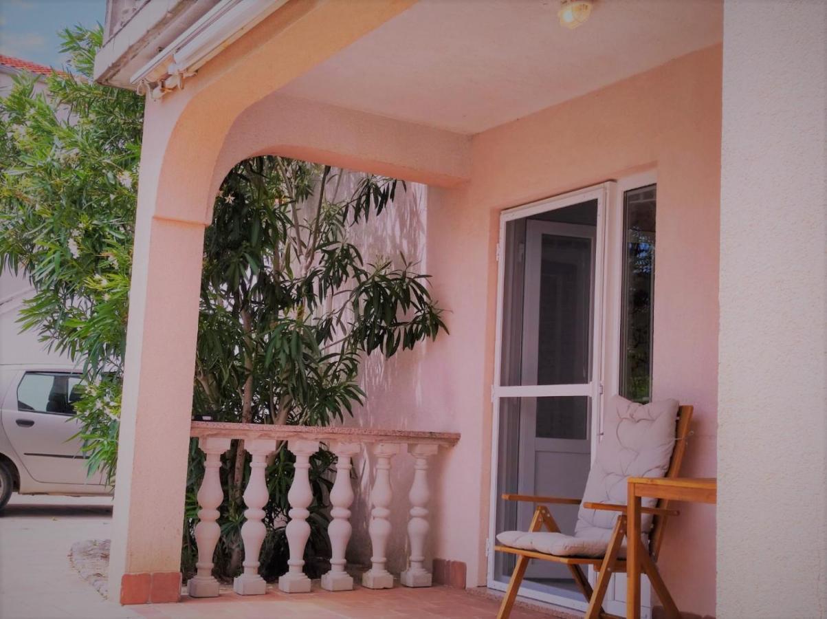 Apartment Rose Krk Town Exterior foto
